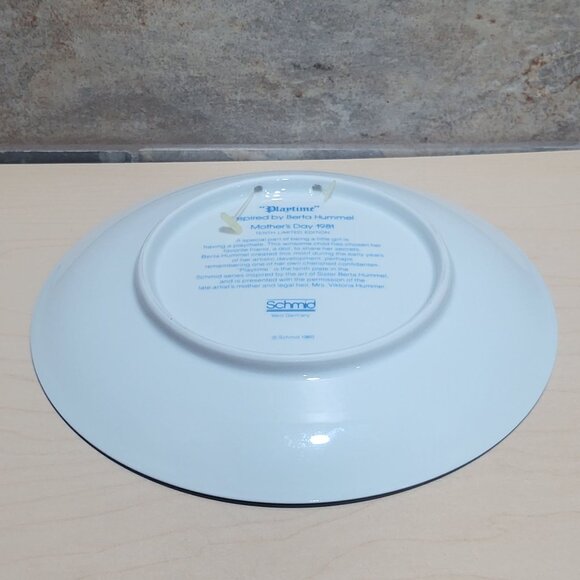 Schmid Hummel Mothers Day 1981 Playtime Decorative Wall Hanging Plate - Picture 11 of 11